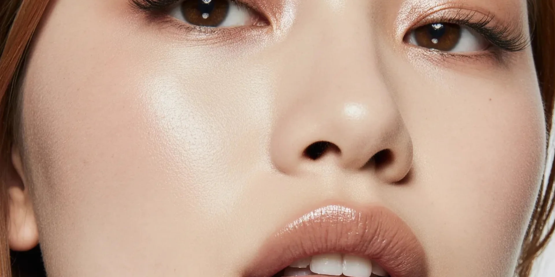 Nude Envie eyeshadow and coordinated lip gloss for a talc free eyeshadow palette guide