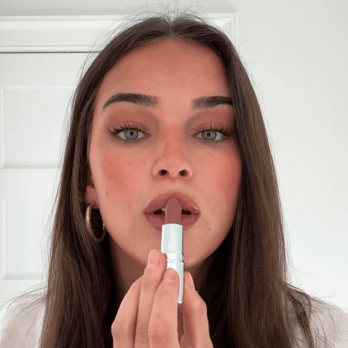Lipstick Intuition