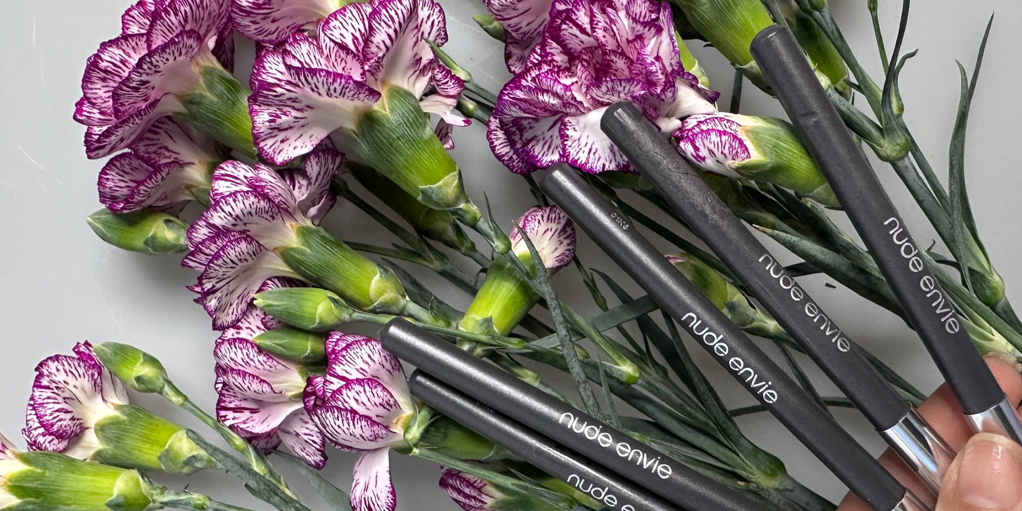 How to Make Lip Liner Last All Day: A Pro Guide